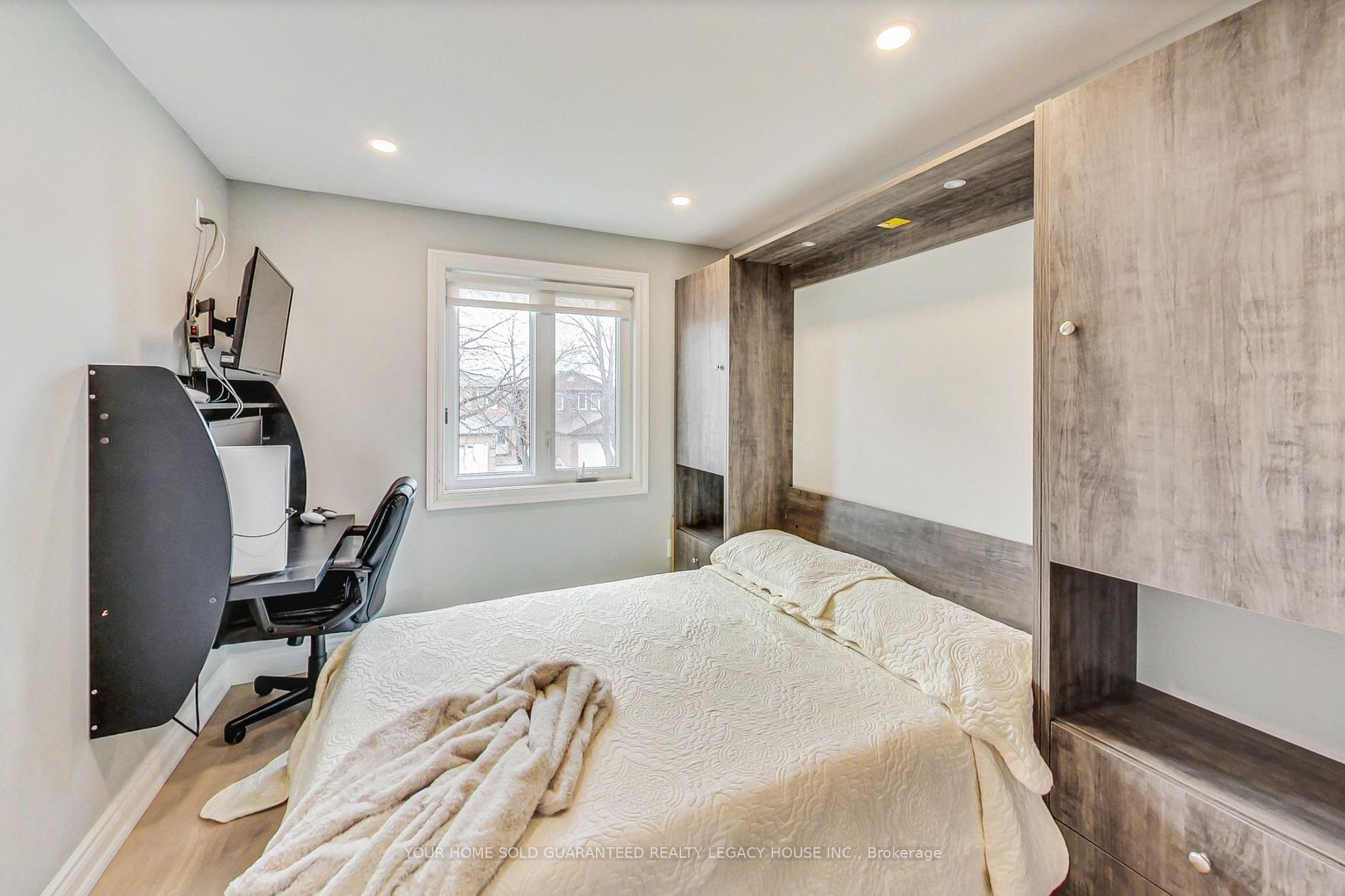 21 Irish Moss Crt Property Photo 20