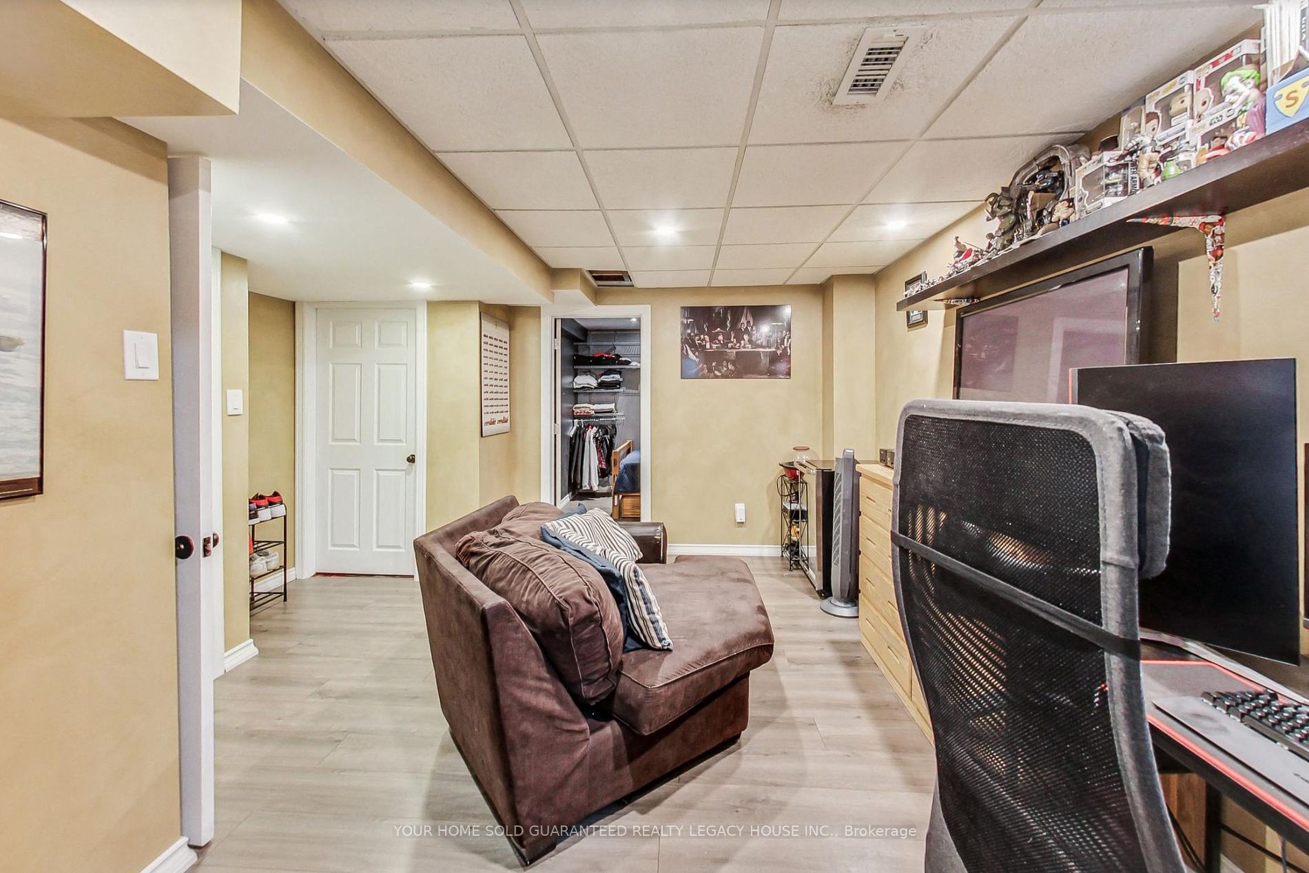 21 Irish Moss Crt Property Photo 25
