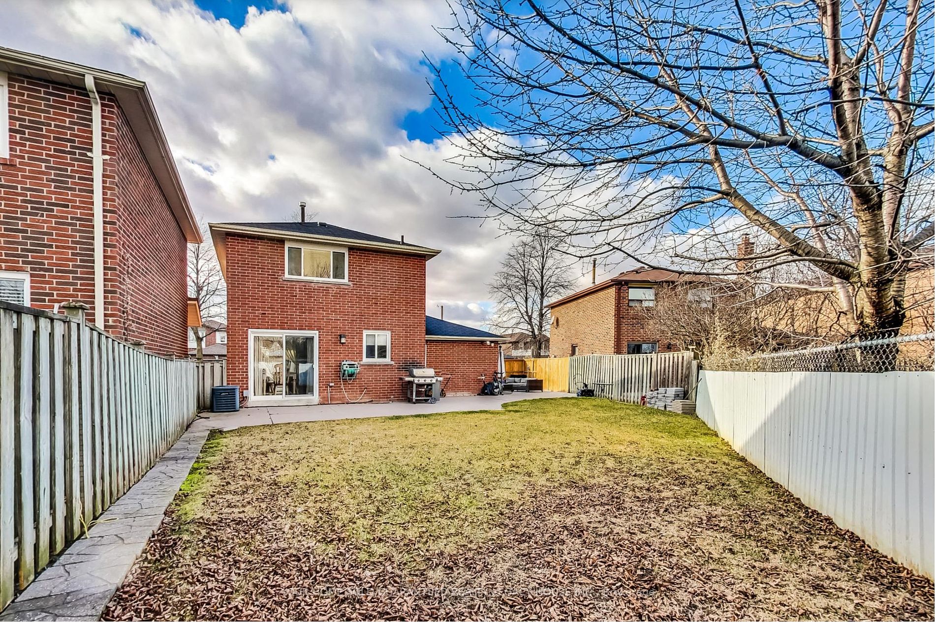 21 Irish Moss Crt Property Photo 32