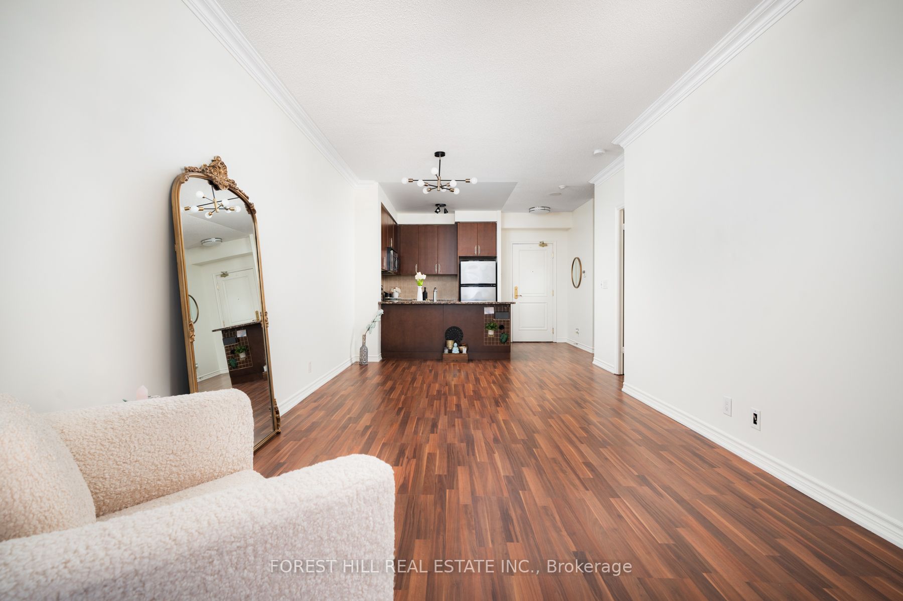 9235 Jane St 02 Property Photo 20