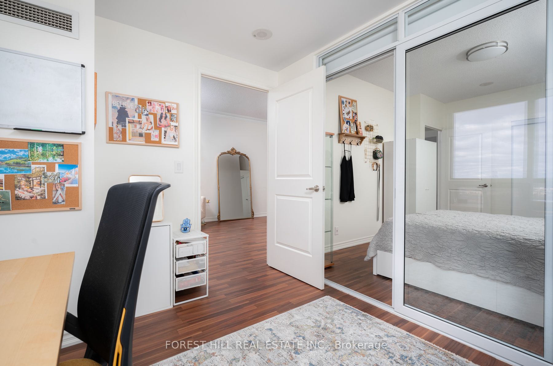 9235 Jane St 02 Property Photo 24