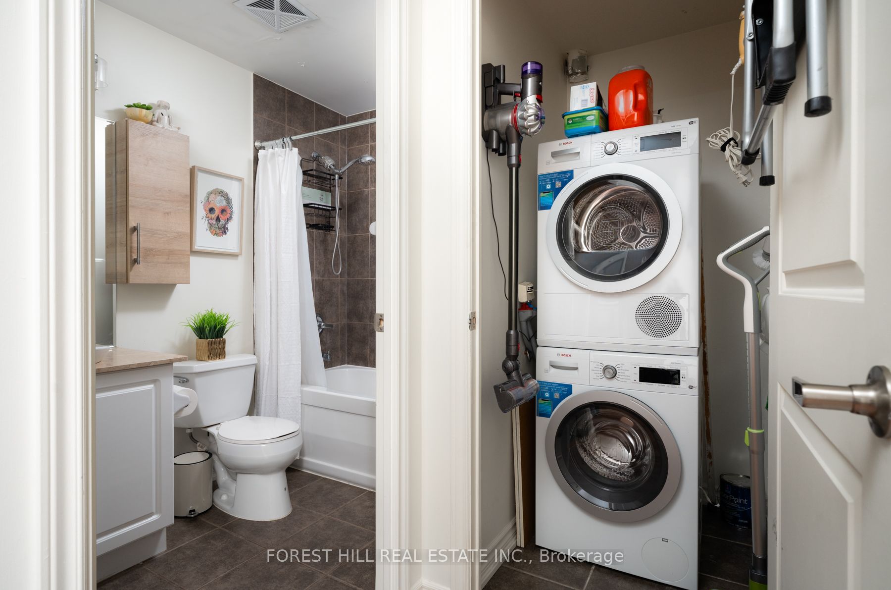 9235 Jane St 02 Property Photo 30