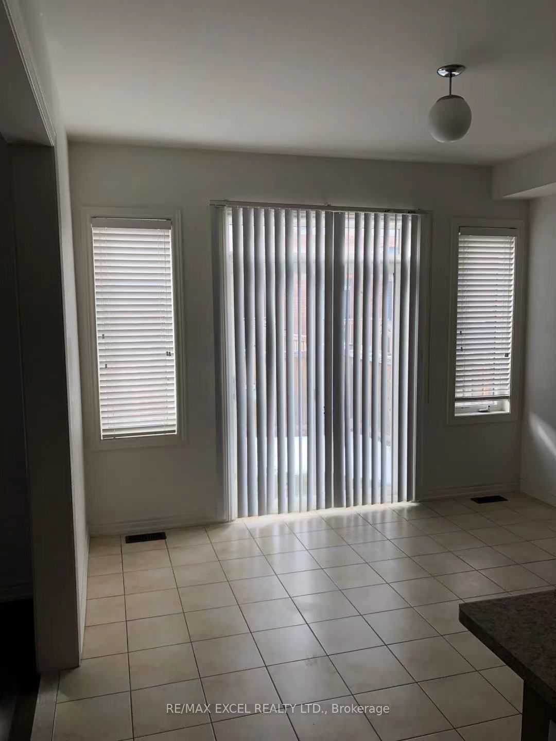 69 Holst Ave Property Photo 4