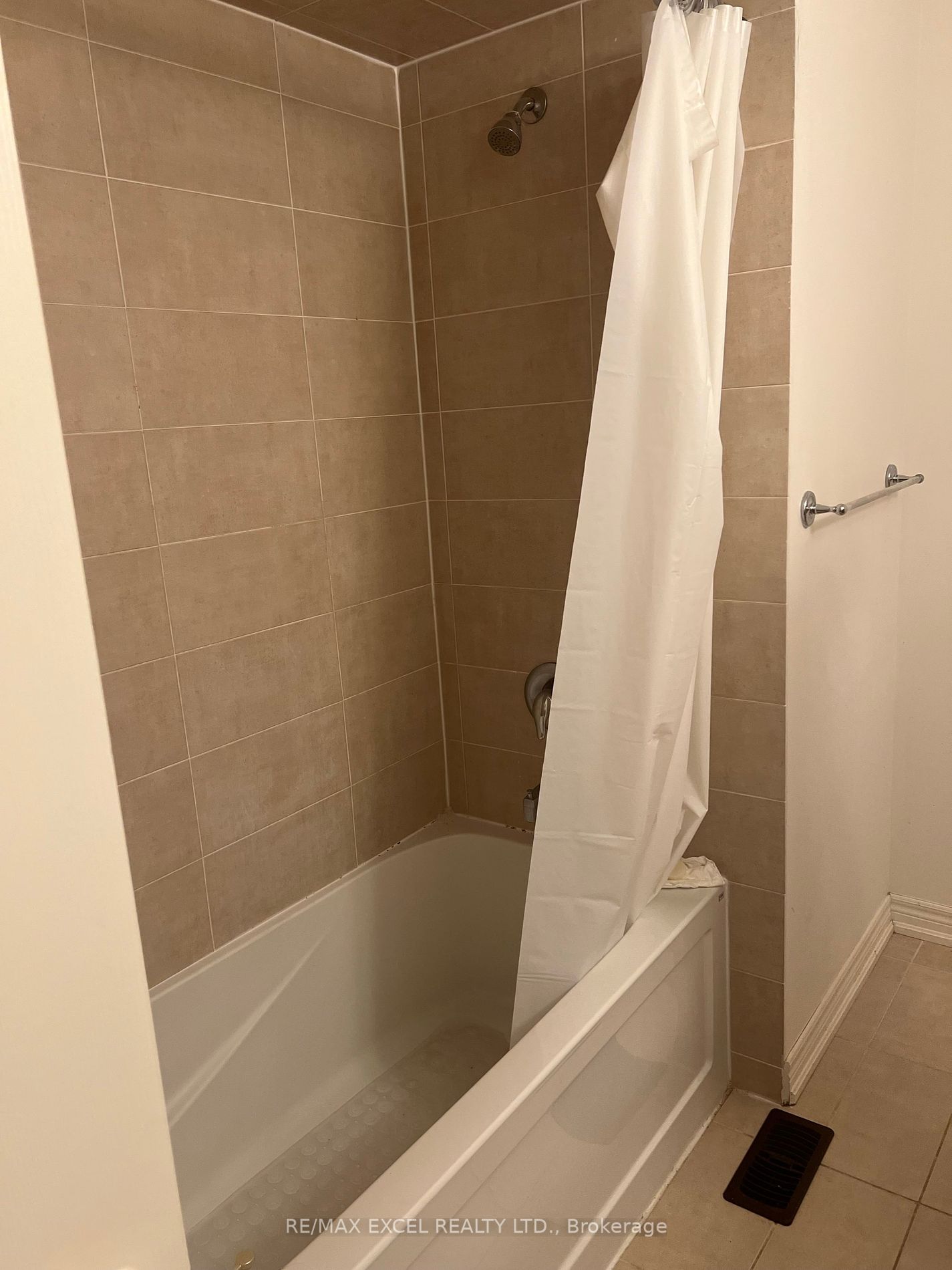 69 Holst Ave Property Photo 10
