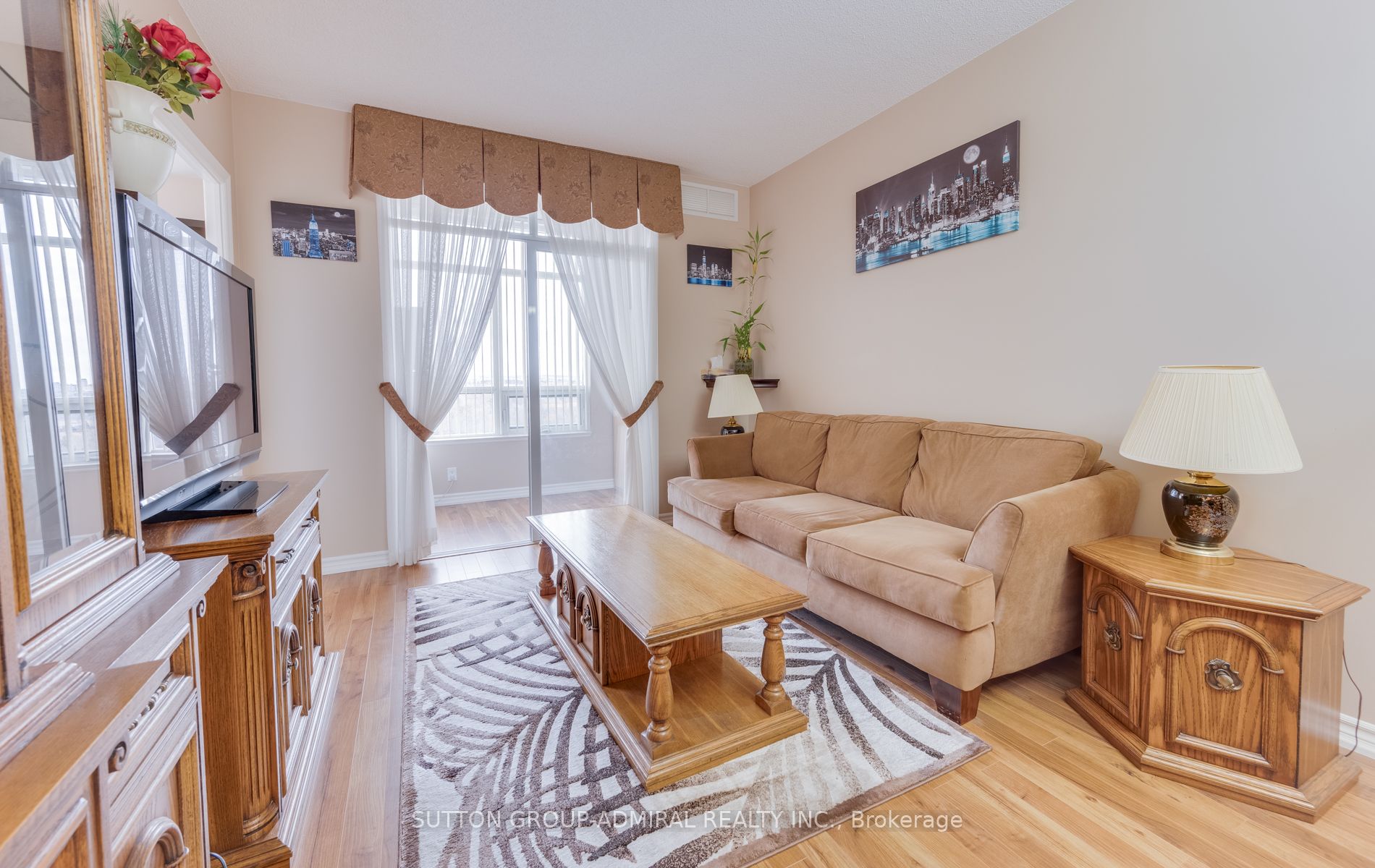 9235 Jane St 03 Property Photo 16