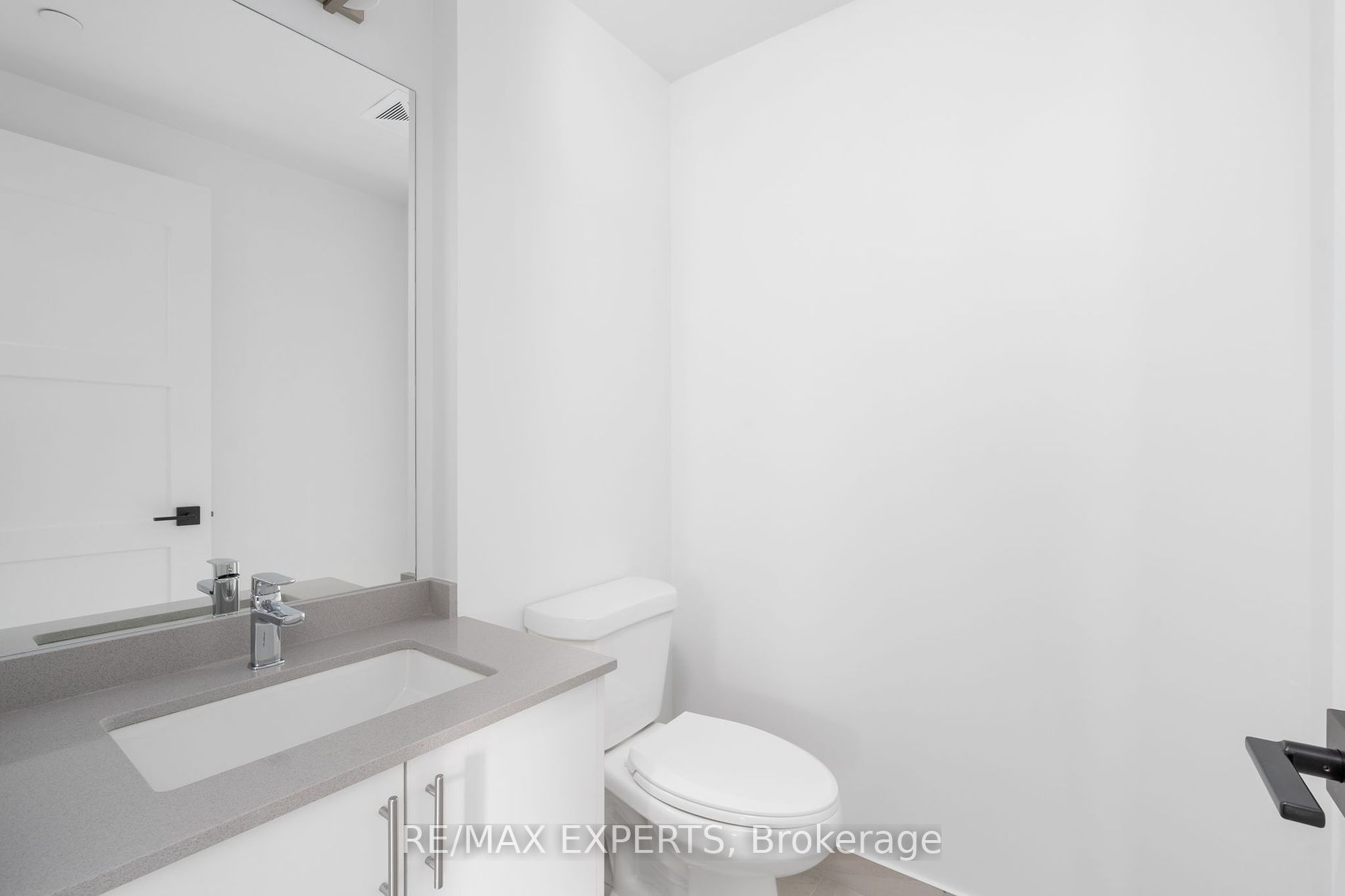 9000 Jane St 12 Property Photo 11