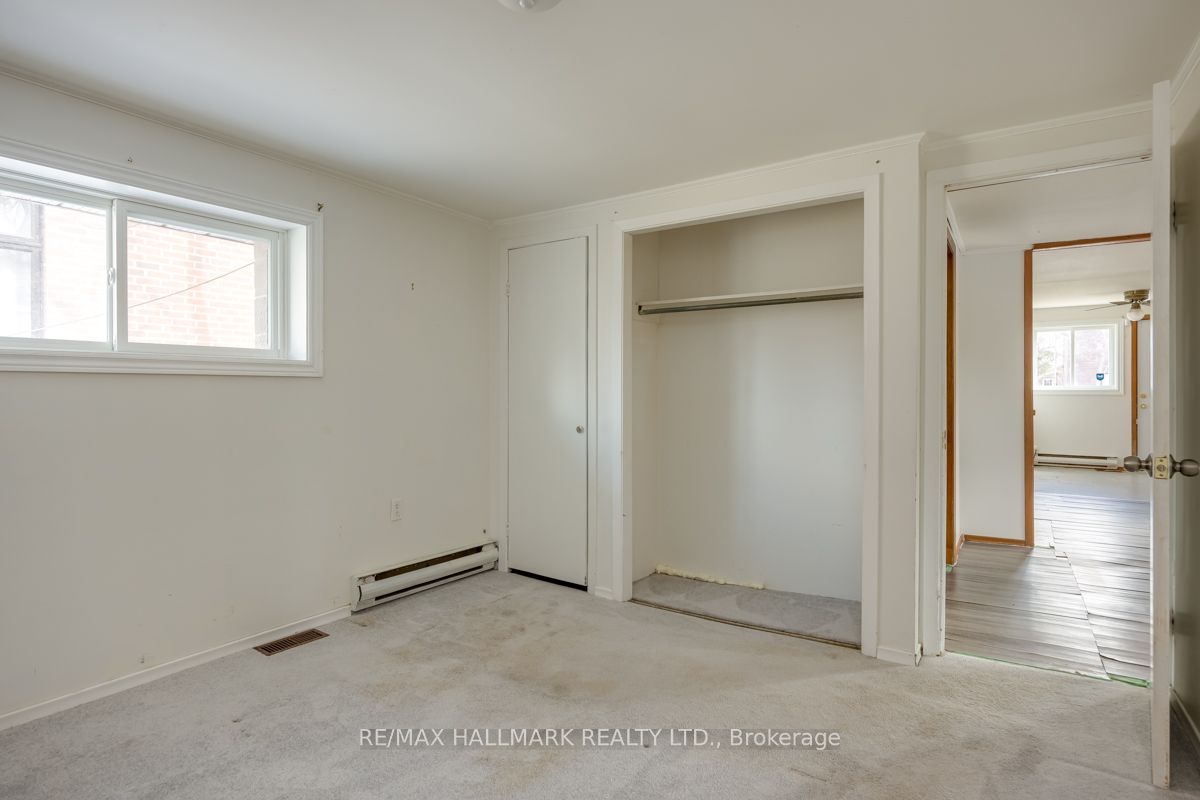 27 Oak Ave Property Photo 17