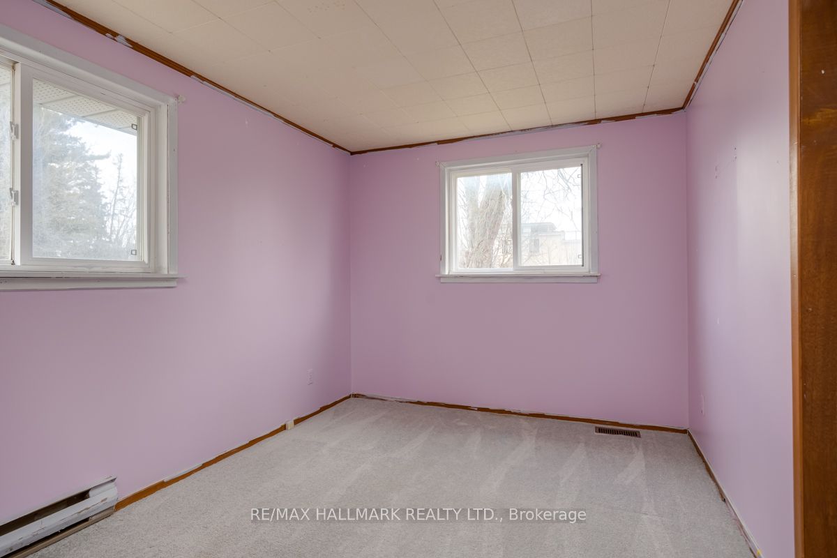 27 Oak Ave Property Photo 22
