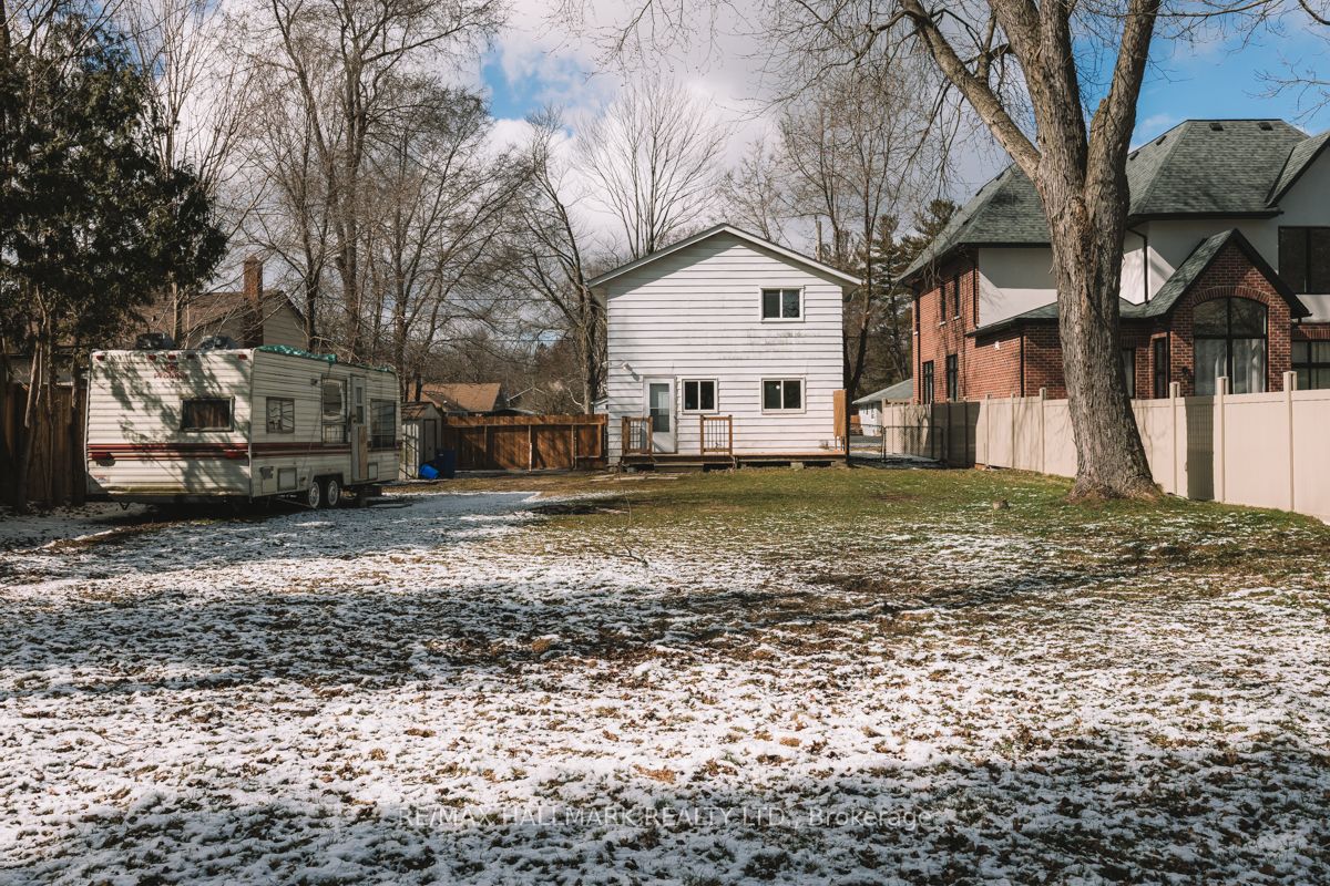 27 Oak Ave Property Photo 35