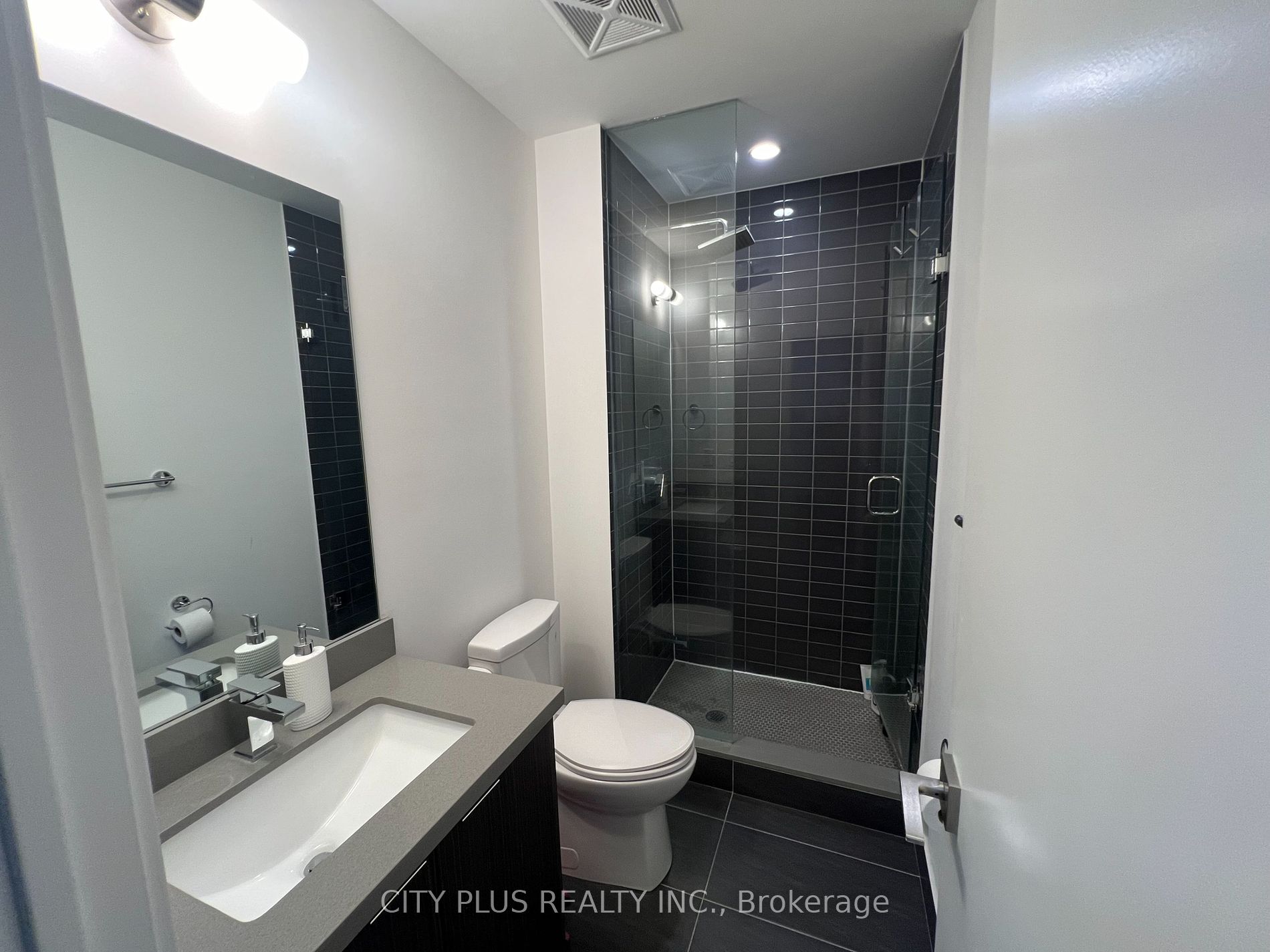 2916 Highway 7 Rd 20 Property Photo 19