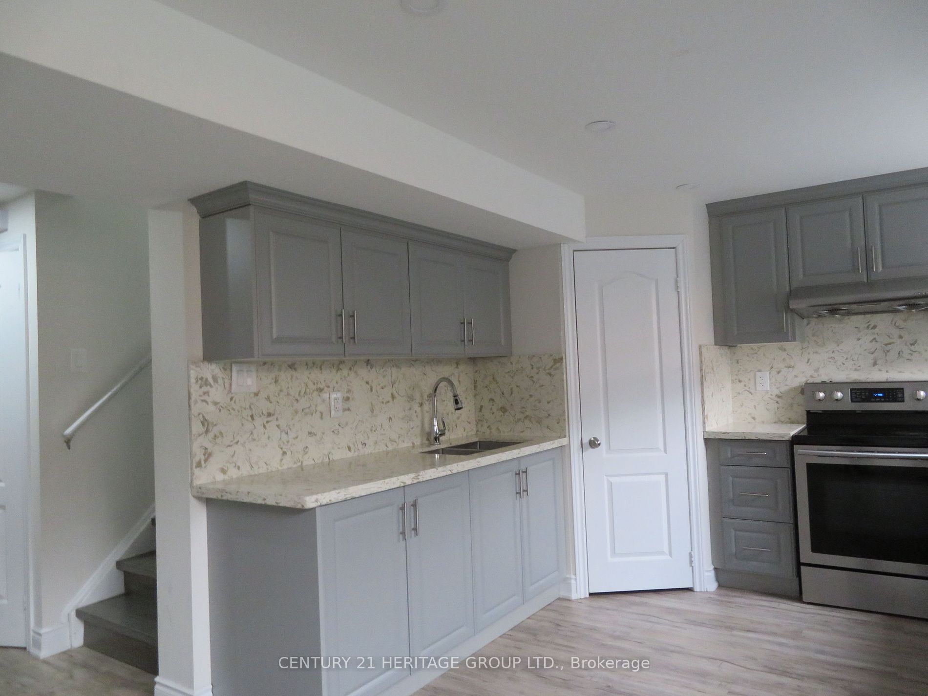 78 Gibson Circ Property Photo 3