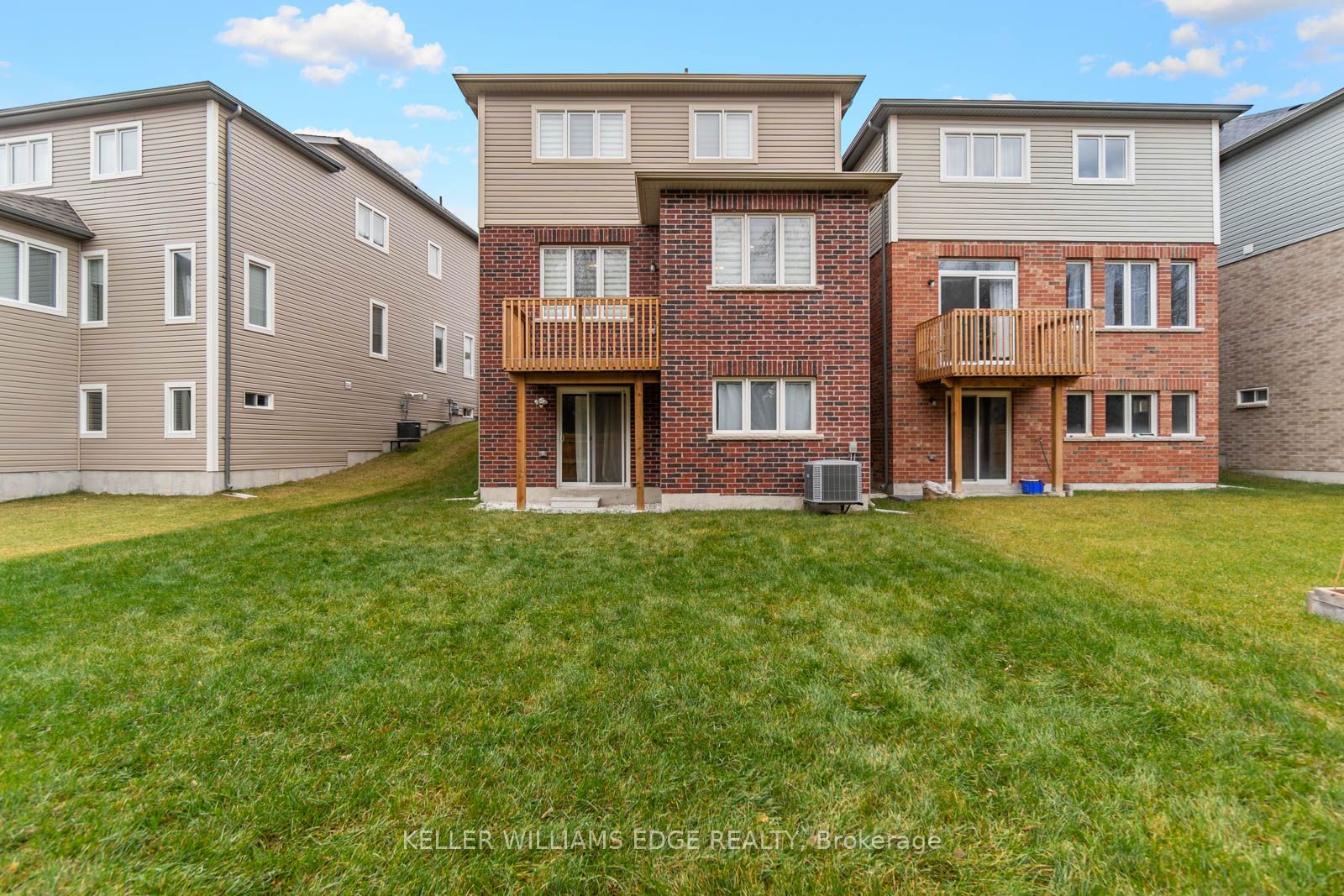 84 Wood Cres Property Photo 29
