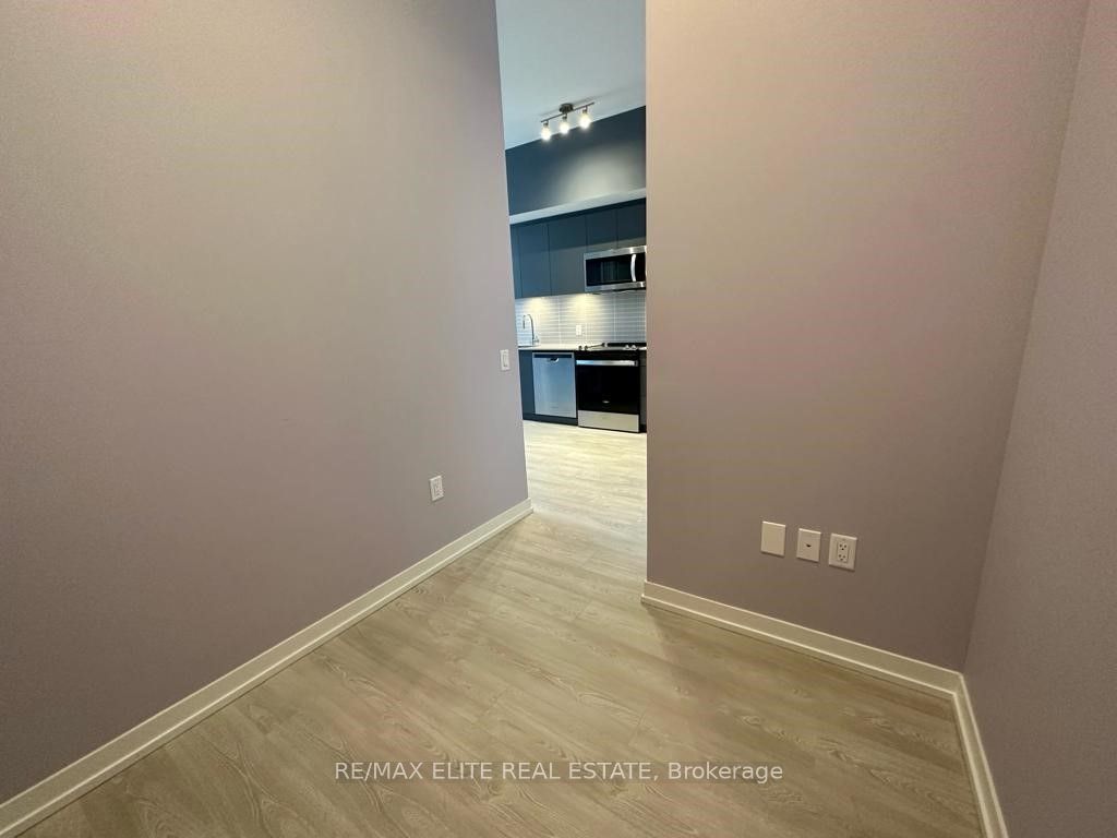 8868 Yonge St 709e Property Photo 4