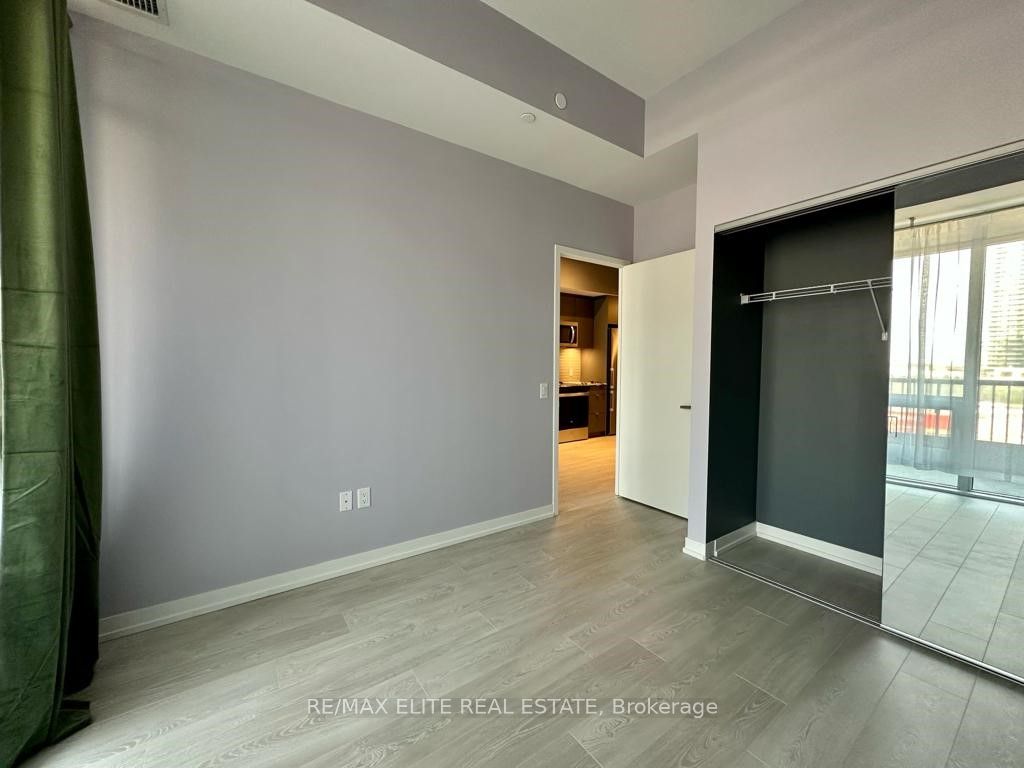 8868 Yonge St 709e Property Photo 5