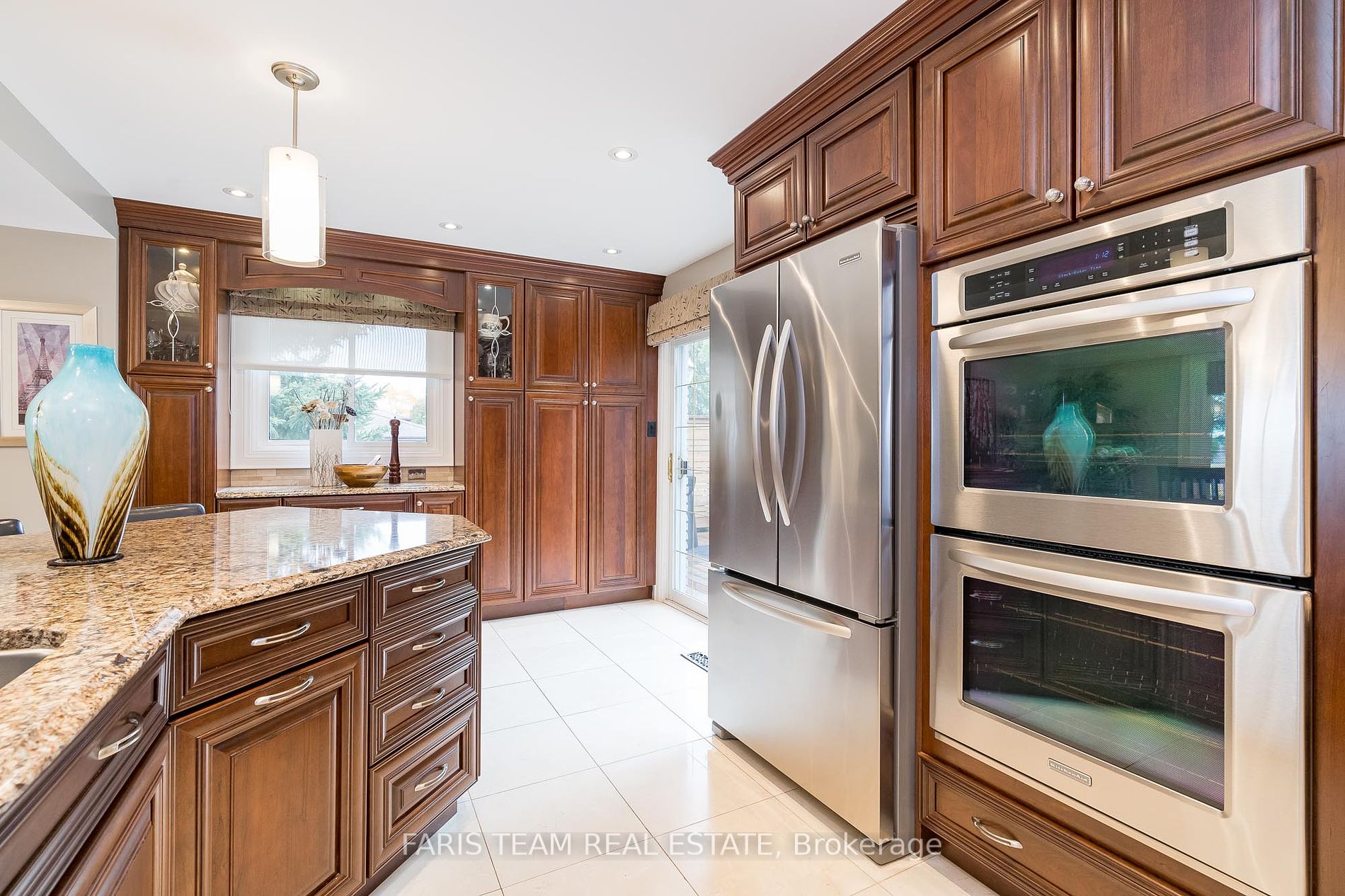 2349 11 Line Property Photo 8