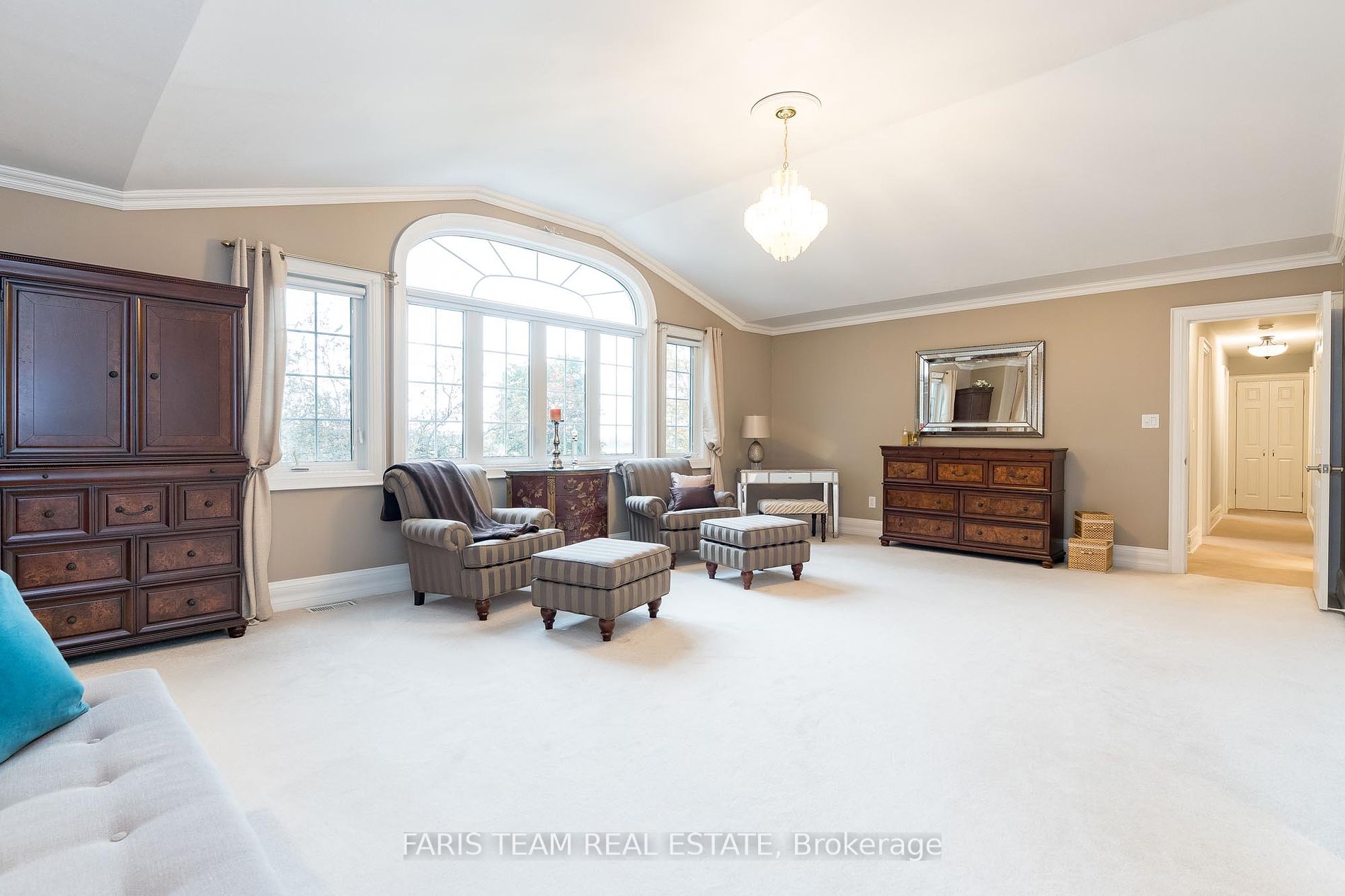 2349 11 Line Property Photo 17