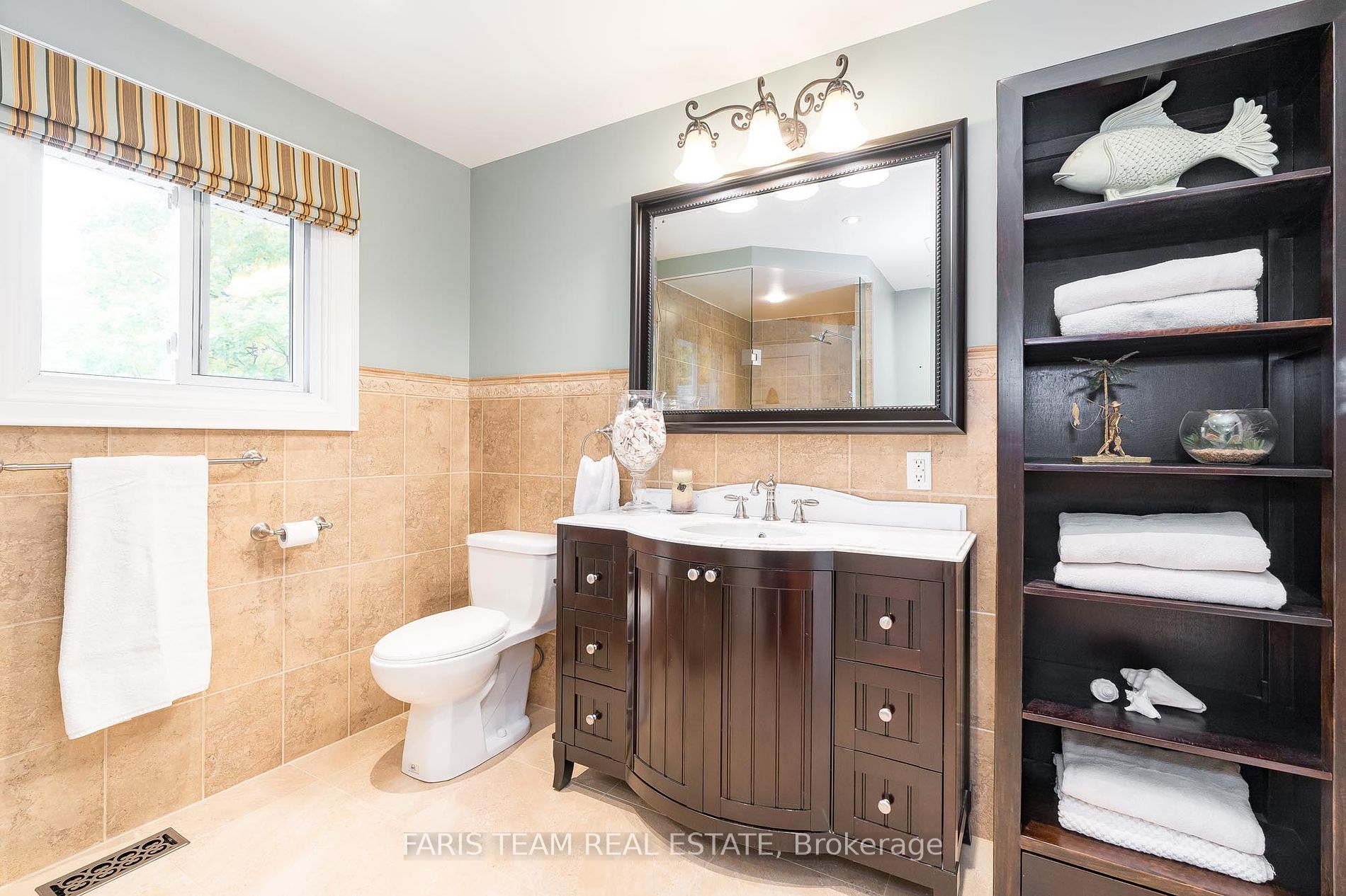 2349 11 Line Property Photo 23