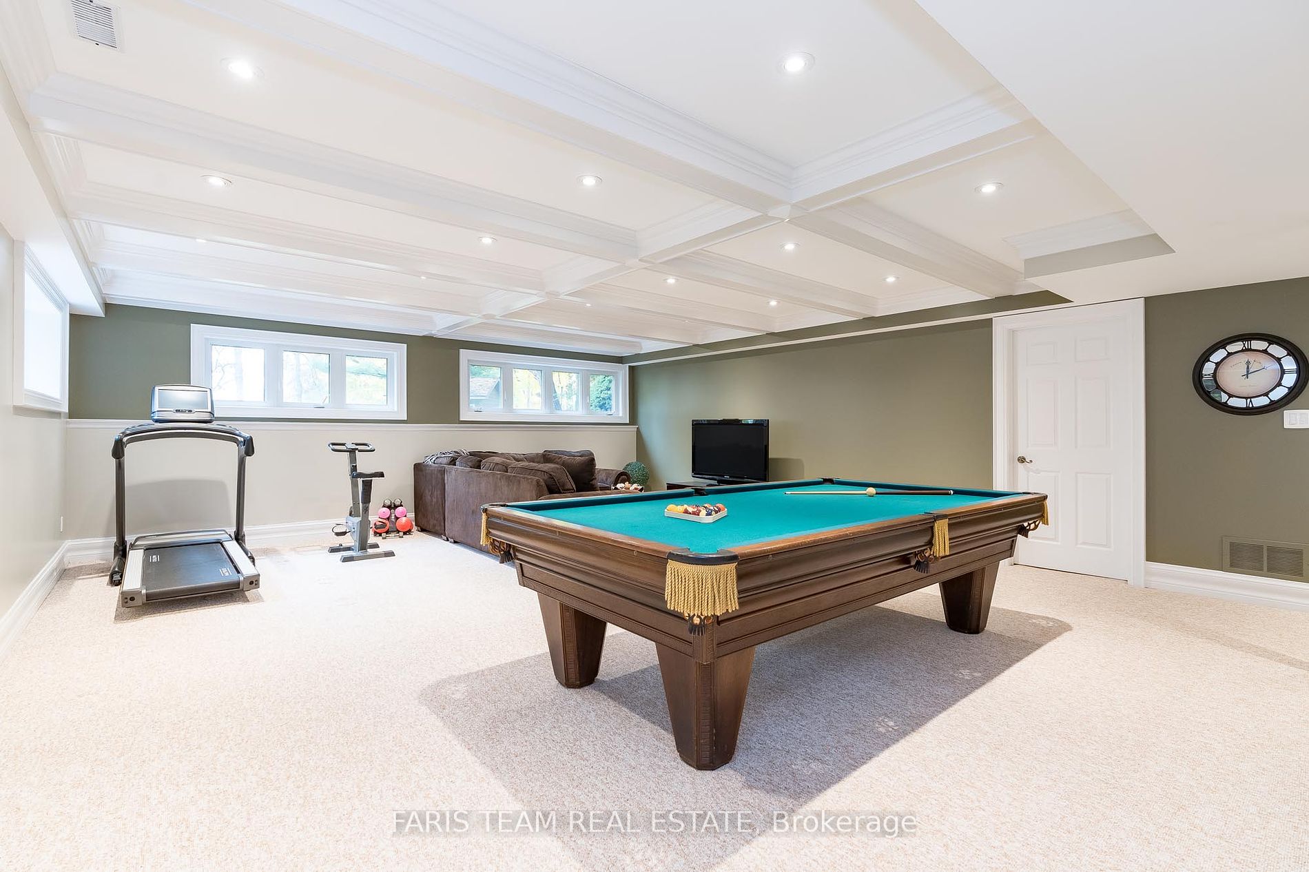 2349 11 Line Property Photo 27