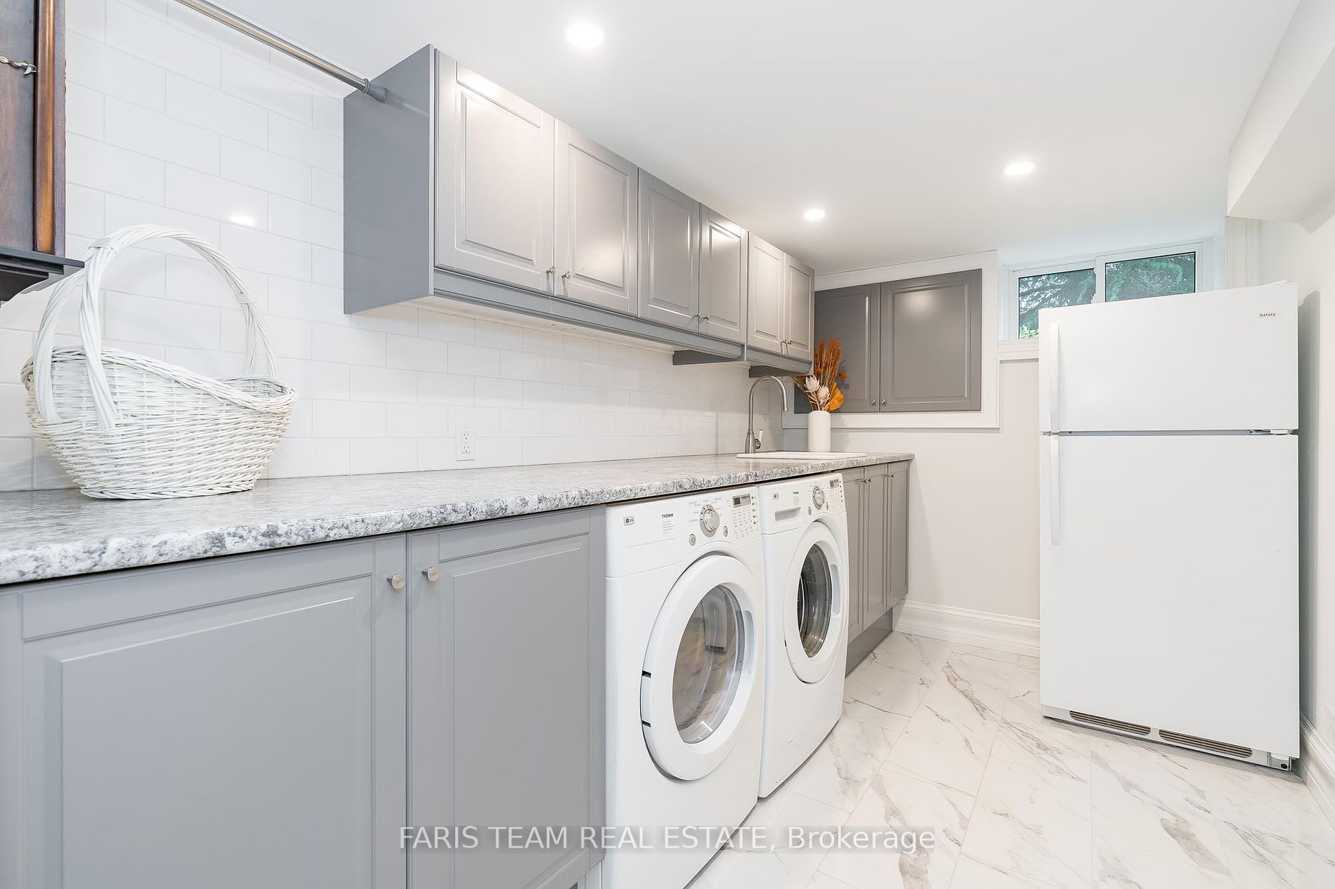 2349 11 Line Property Photo 29