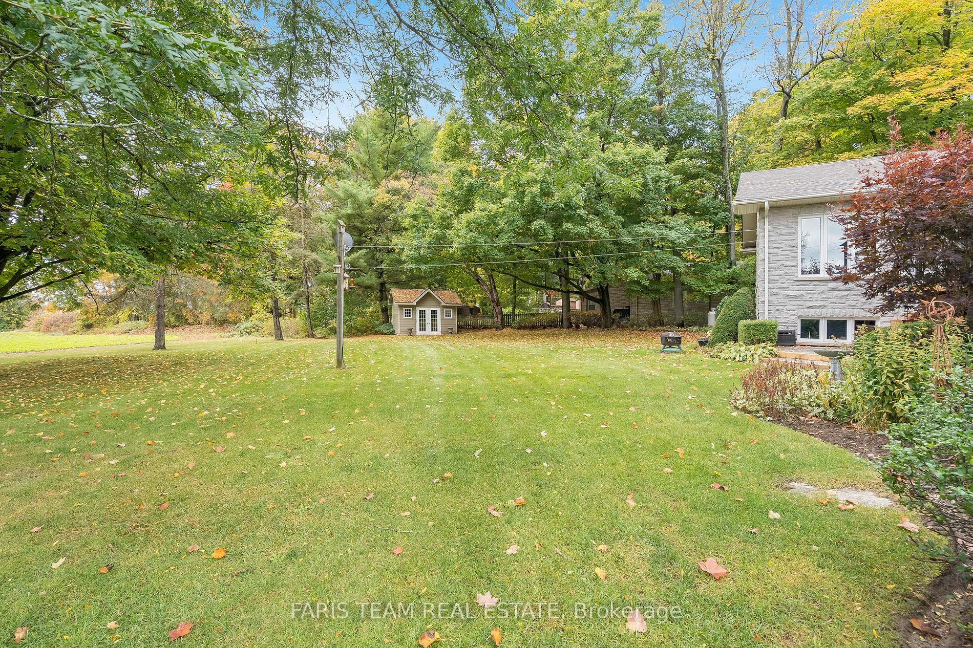 2349 11 Line Property Photo 32
