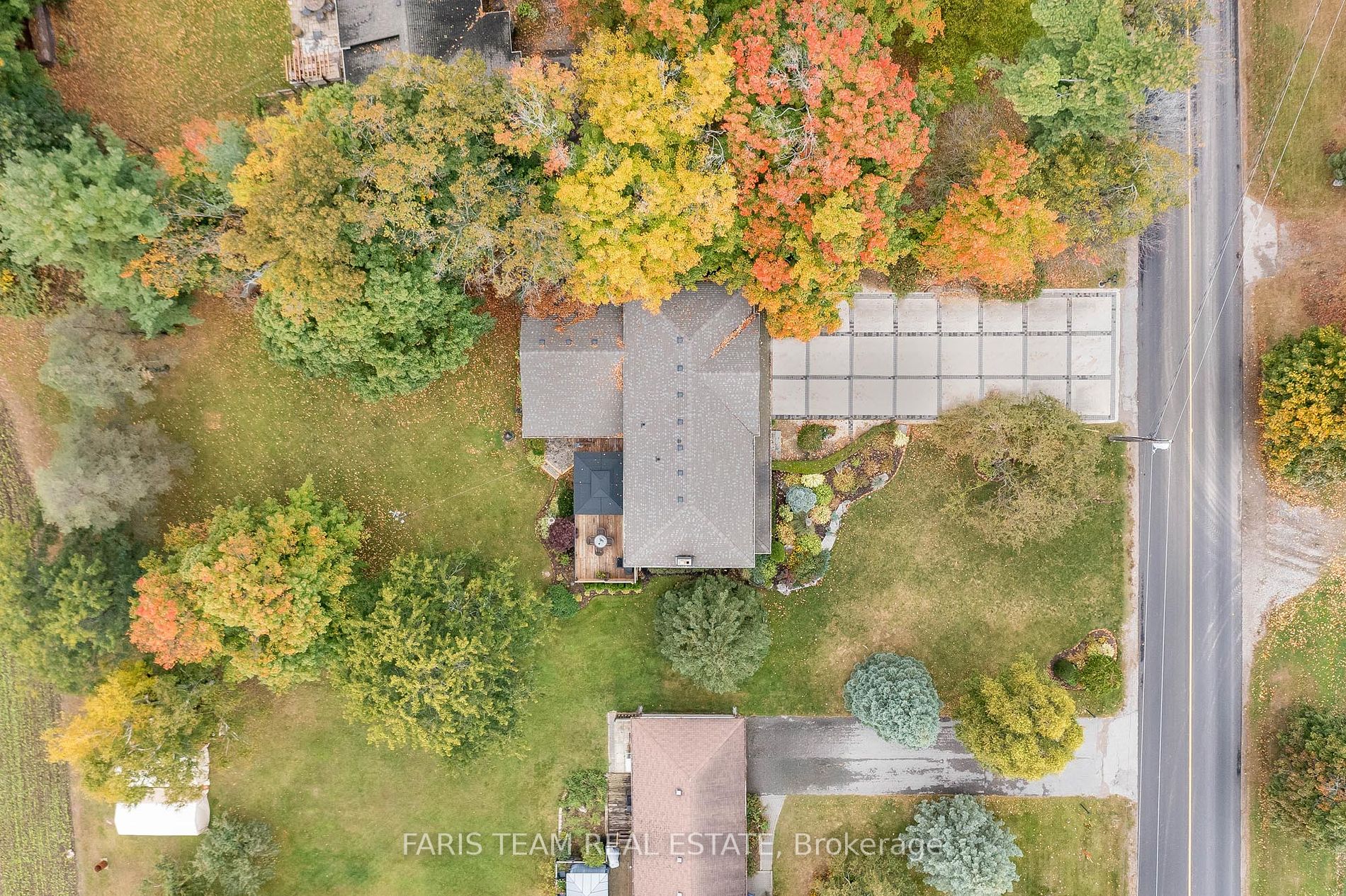 2349 11 Line Property Photo 36