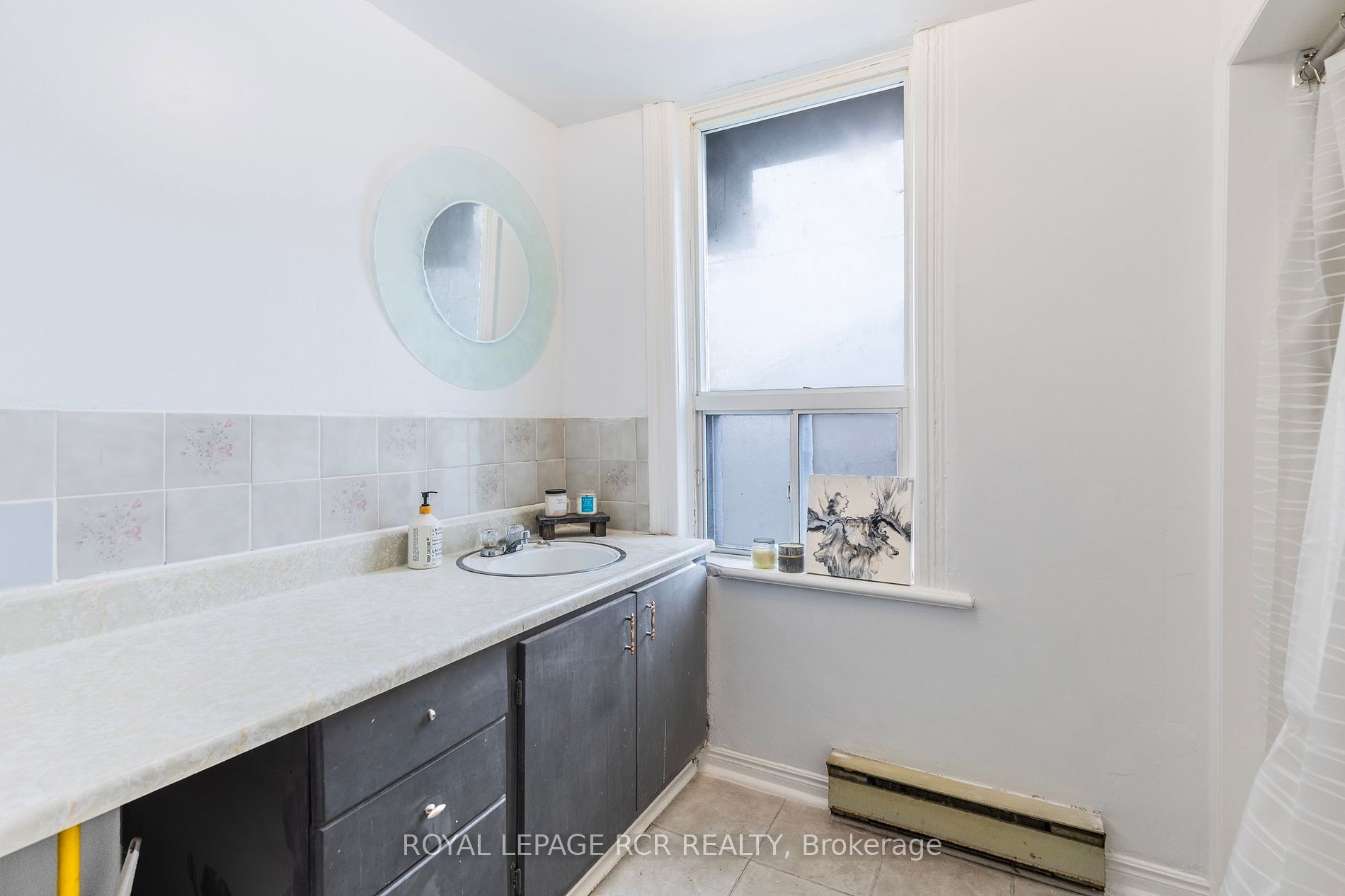 1 Dillane St E Property Photo 16