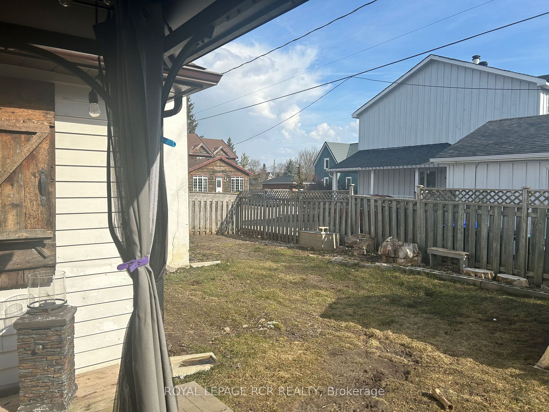 1 Dillane St E Property Photo 25