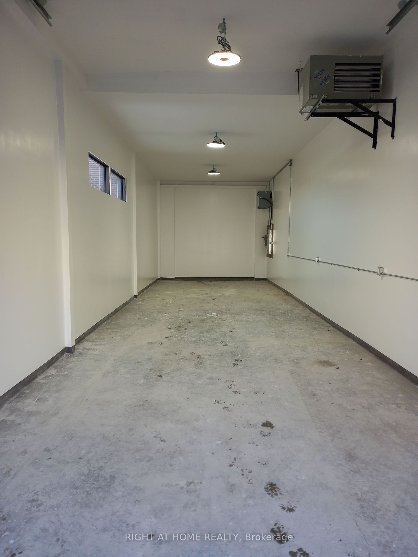 560 Oster Lane W Property Photo 14