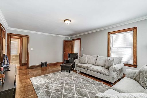 12870 Keele St Property Photo 6