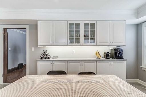 12870 Keele St Property Photo 17