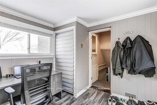 12870 Keele St Property Photo 19