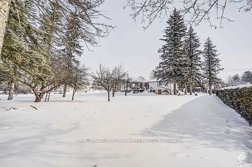 12870 Keele St Property Photo 26