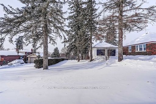 12870 Keele St Property Photo 31