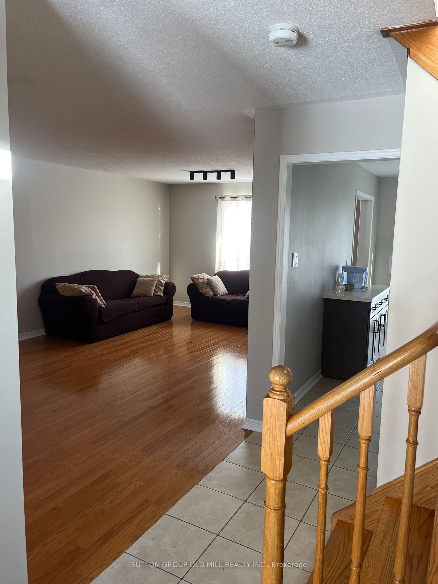 76 Carron Ave Property Photo 7