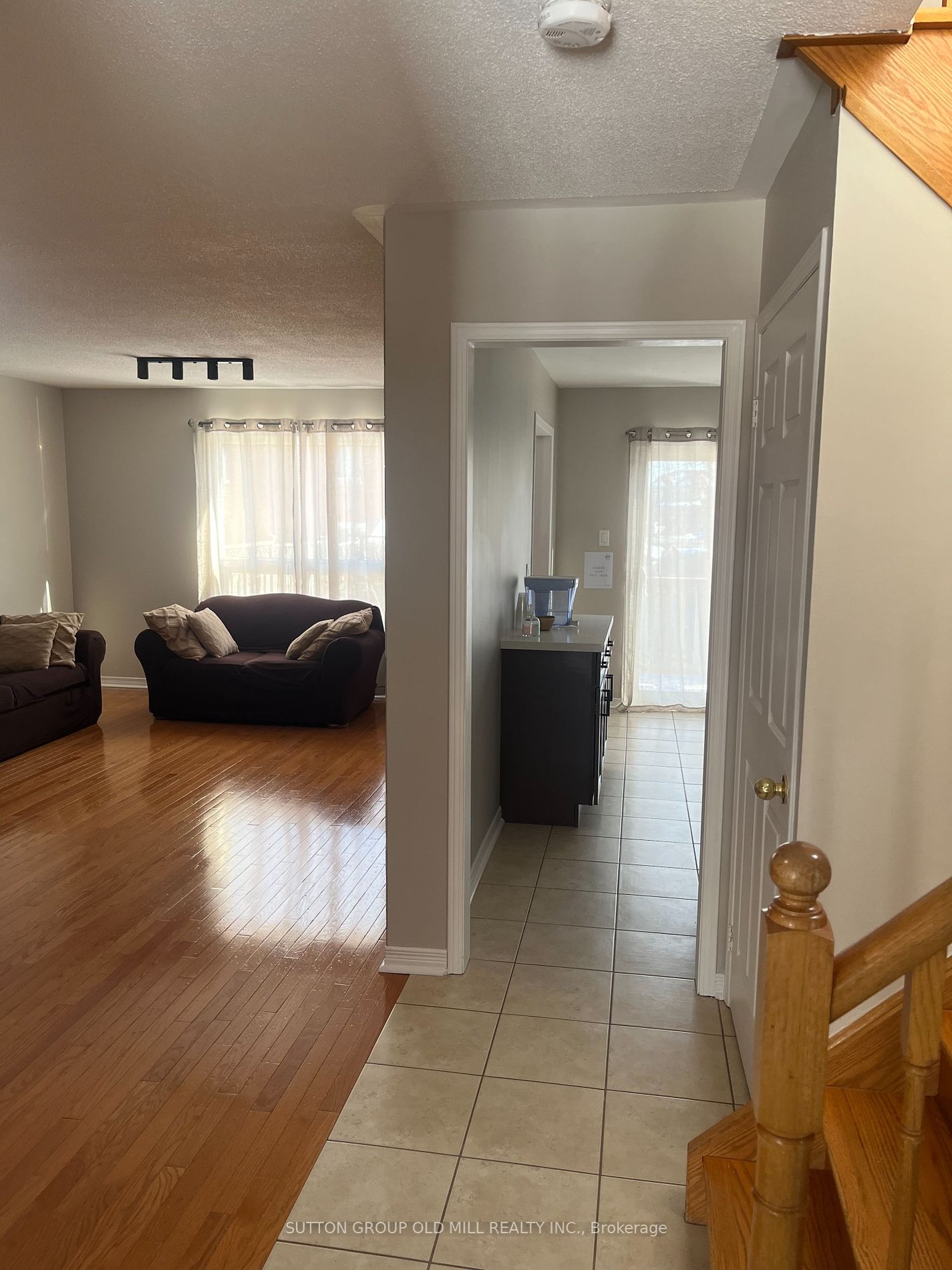 76 Carron Ave Property Photo 8