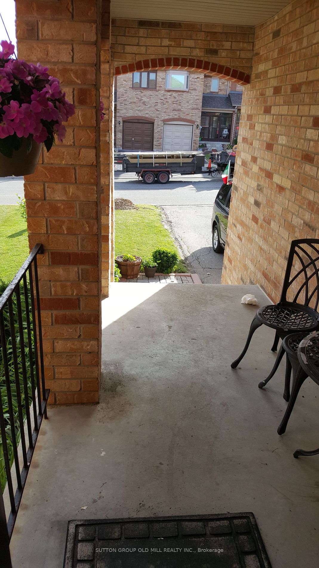 76 Carron Ave Property Photo 15