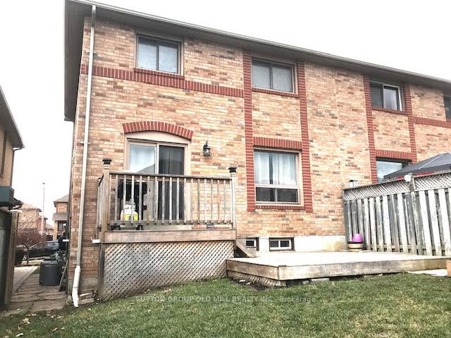 76 Carron Ave Property Photo 21