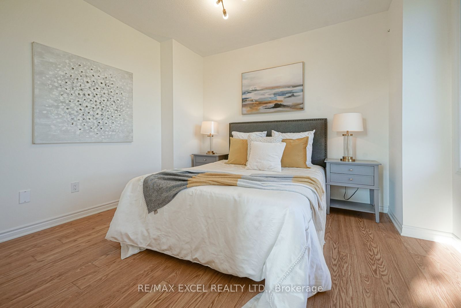 2 Chicago Lane Property Photo 7