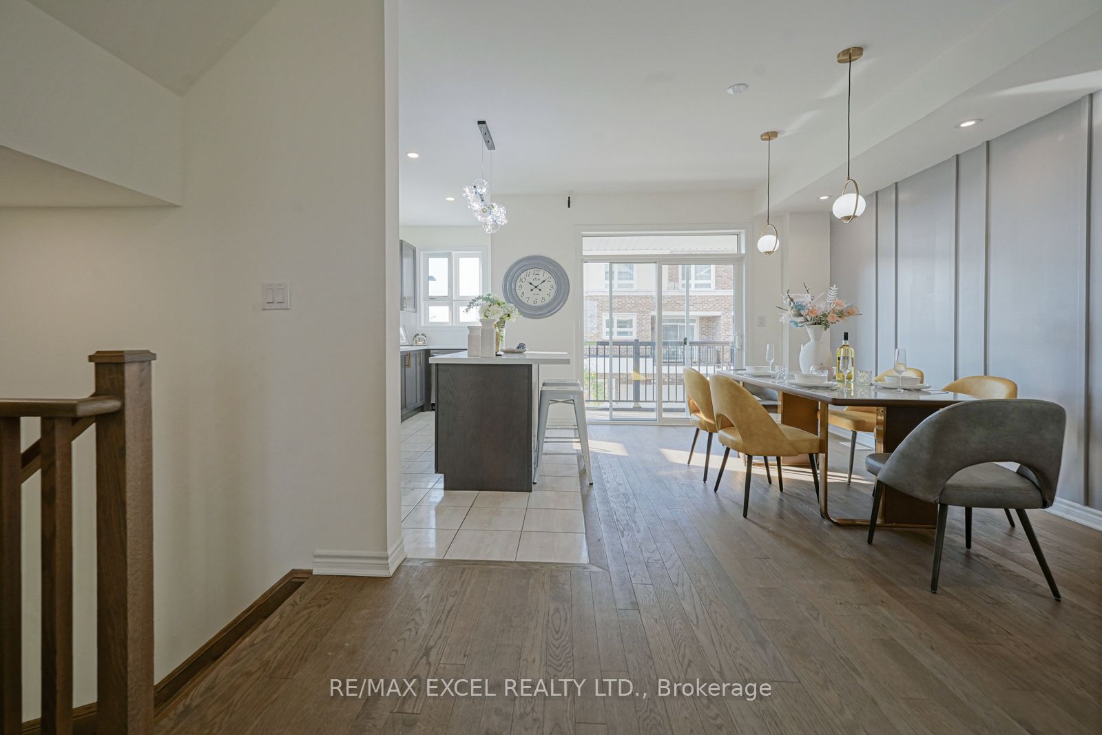 2 Chicago Lane Property Photo 14