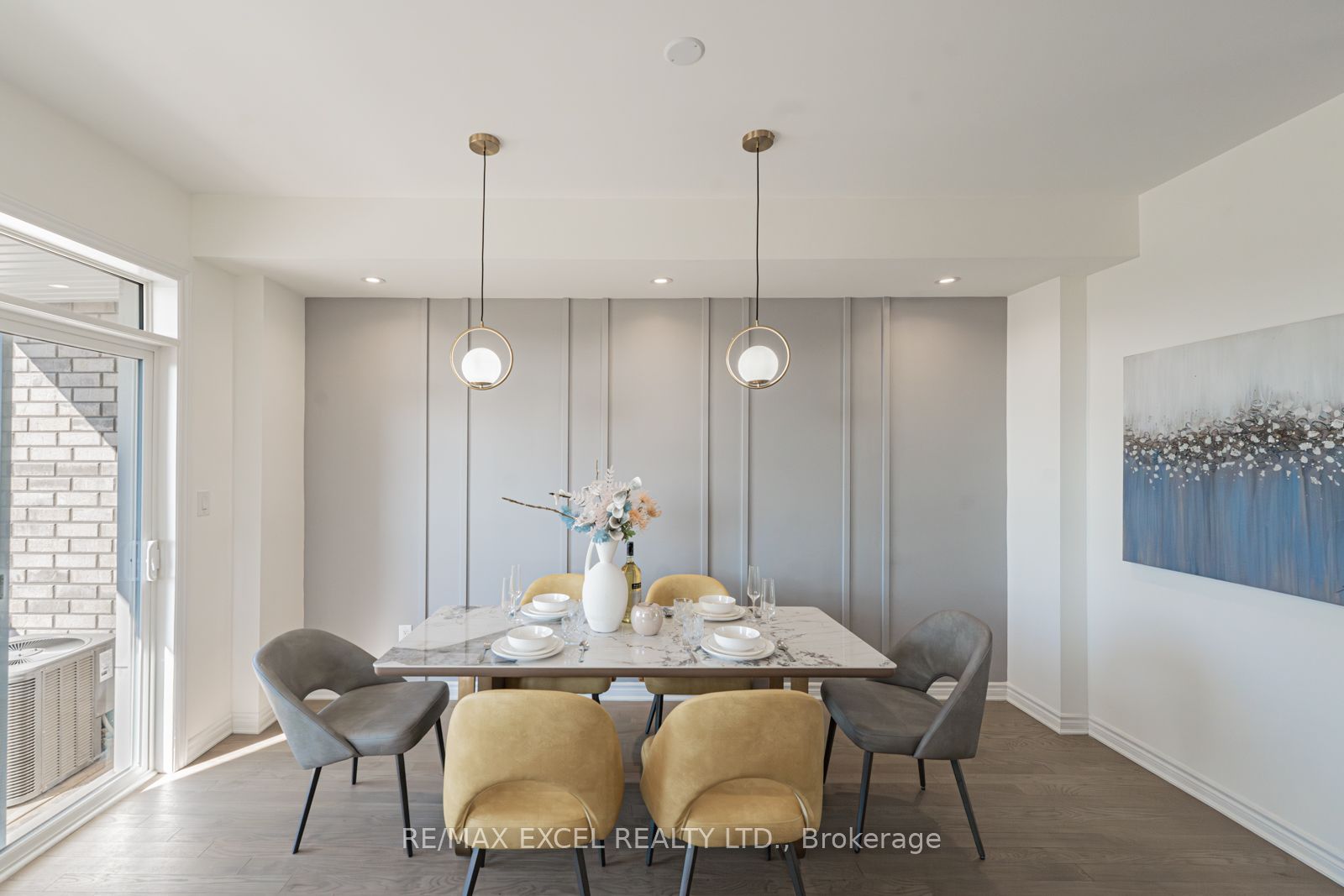 2 Chicago Lane Property Photo 15