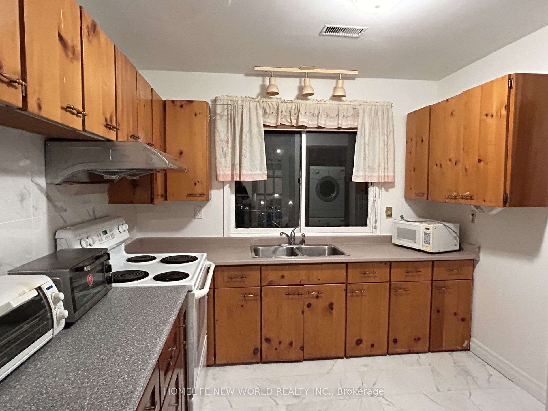 3 Windridge Dr Property Photo 4