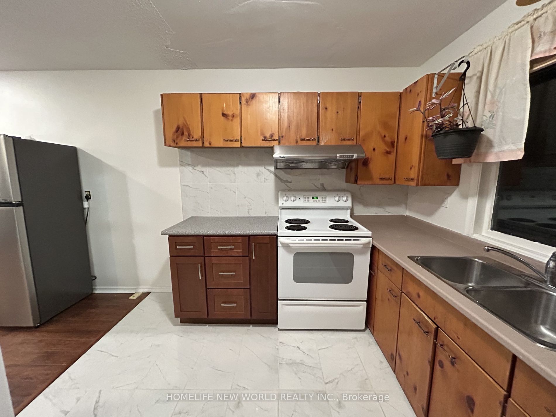 3 Windridge Dr Property Photo 5