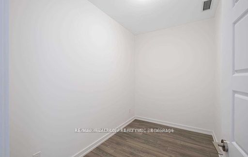 241 Sea Ray Ave 18 Property Photo 6