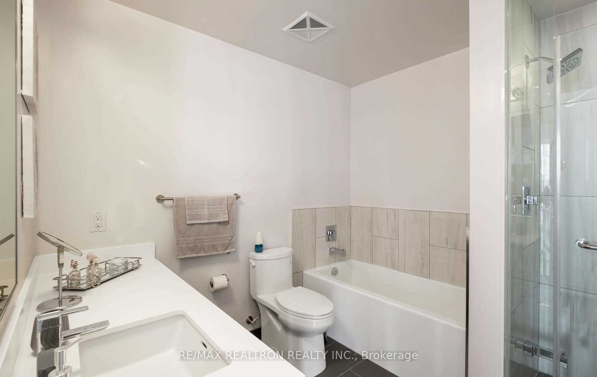 303 Broward Way 03 Property Photo 13