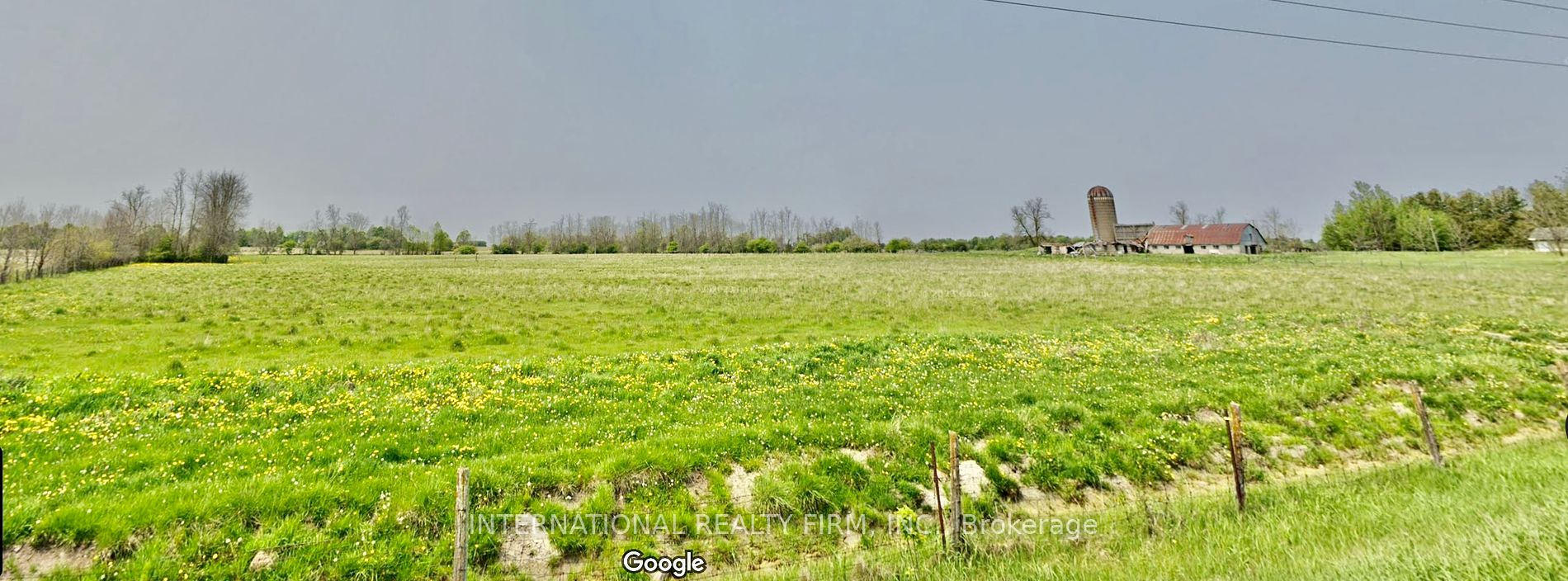 5944 10th Line Property Photo 8