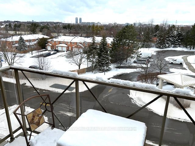 2100 John St 1 Property Photo 9