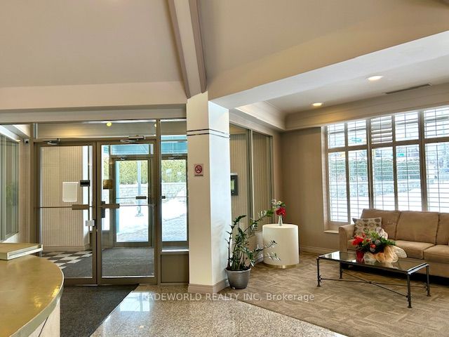 2100 John St 1 Property Photo 10