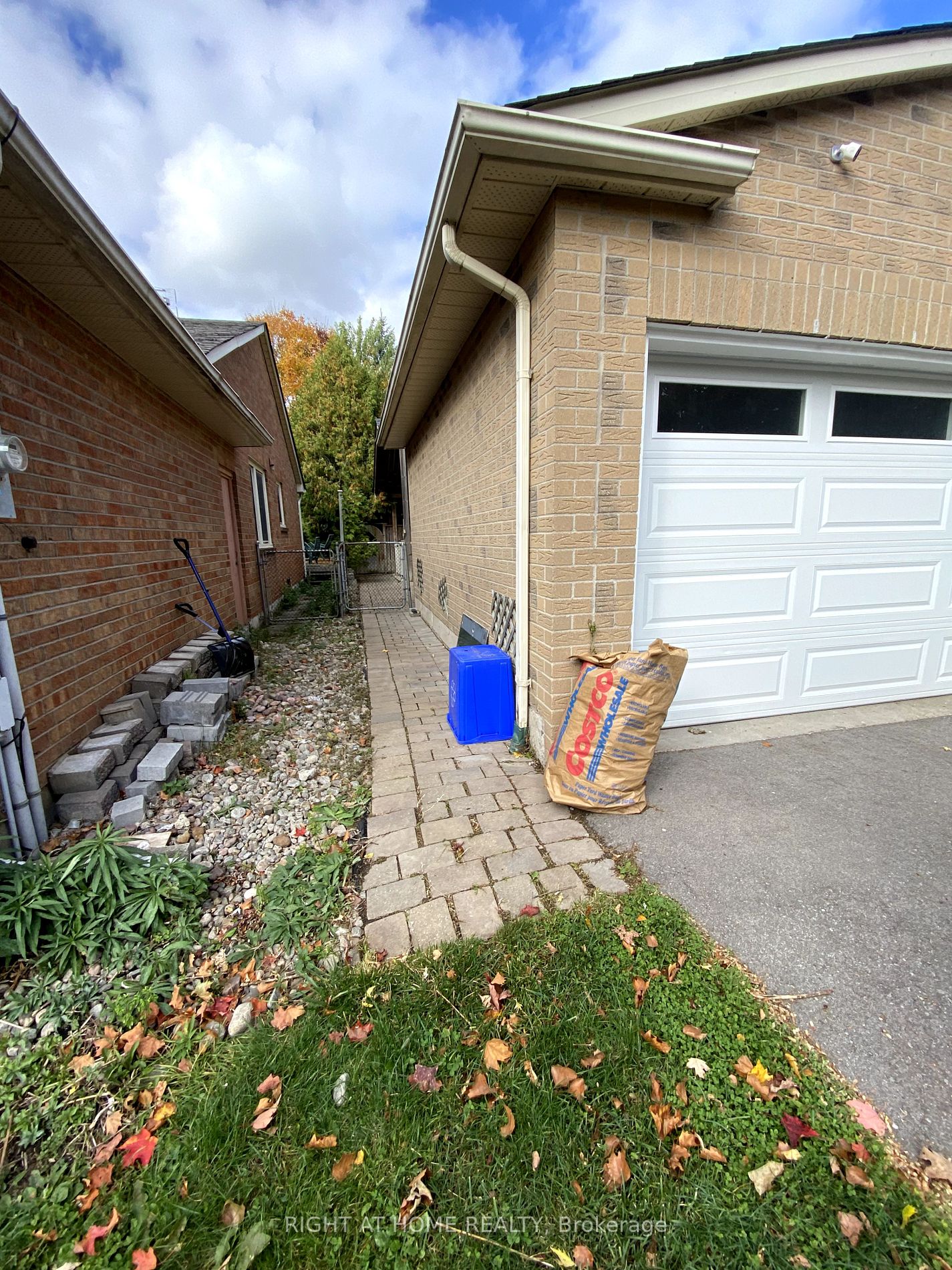 195 John Bowser Cres Property Photo 2