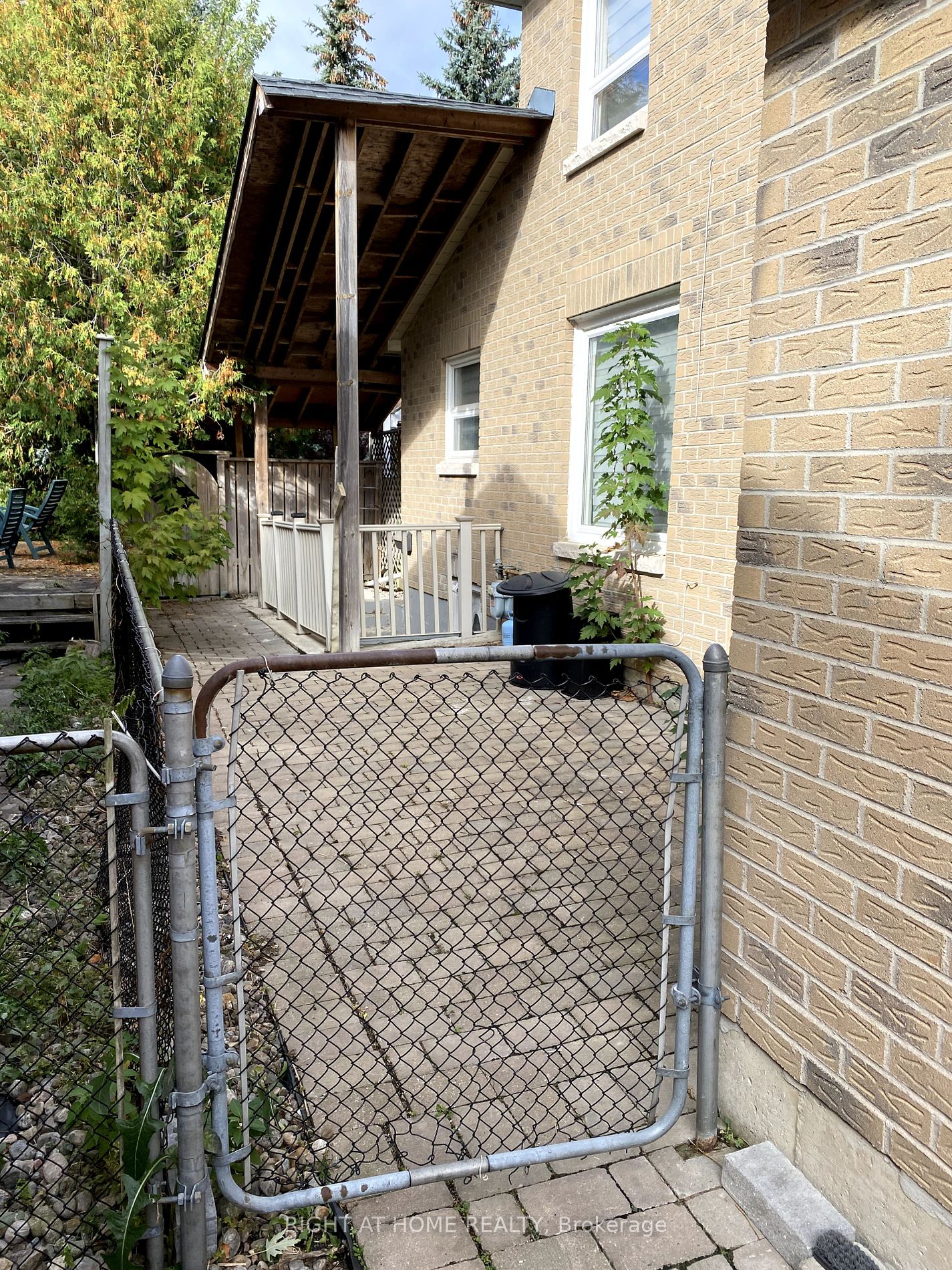 195 John Bowser Cres Property Photo 3
