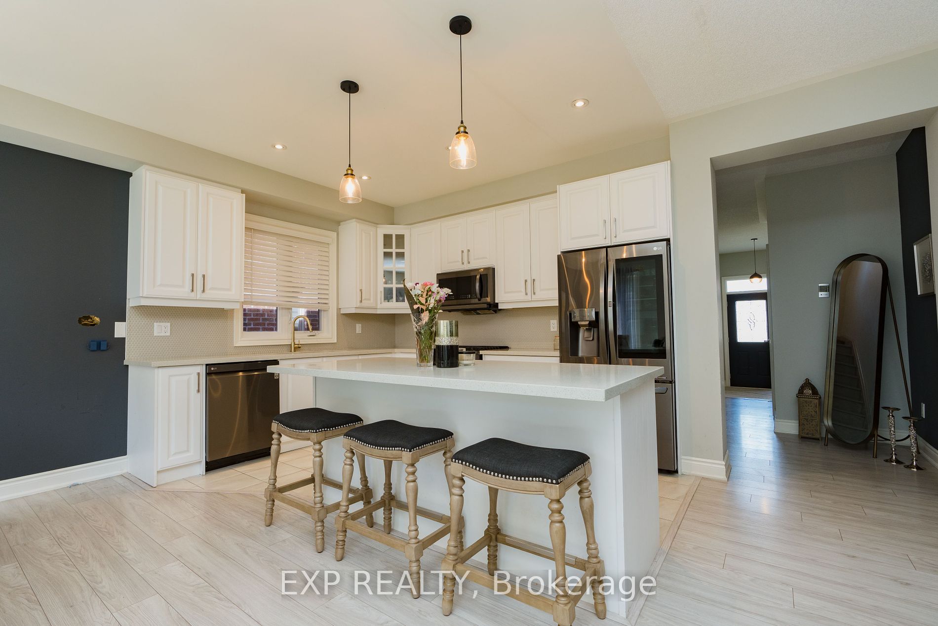 147 Kingsmere Cres Property Photo 7